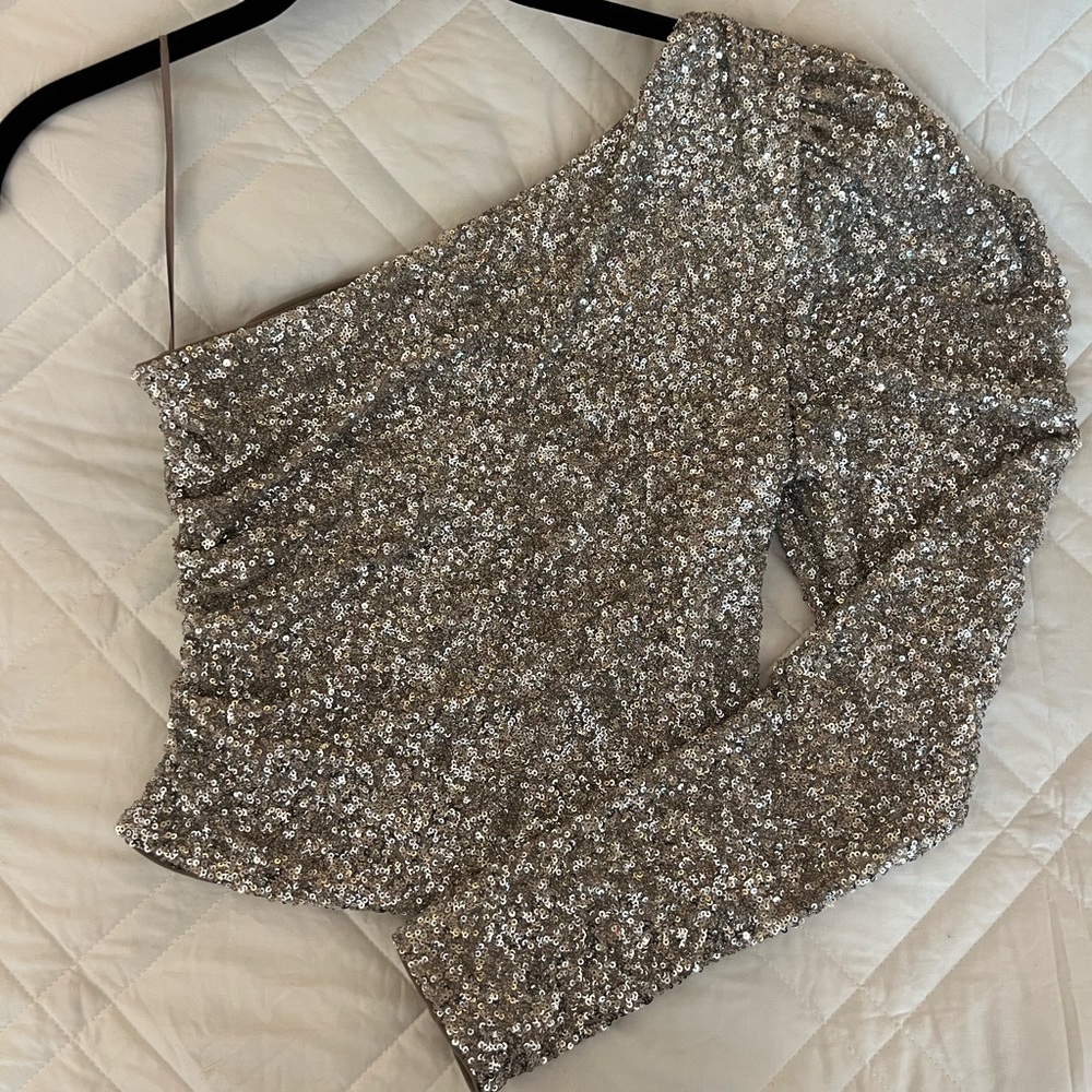 NWT Express one sleeve sequin top size small